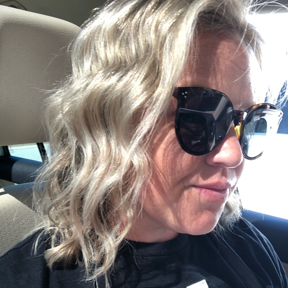 Meet your Posher, Carissa - Picture 1 of 1